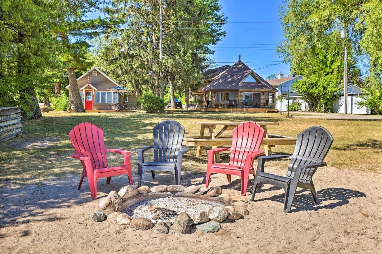 Quaint Studio With Shared Beach Walk To Suttons Bay Экстерьер фото